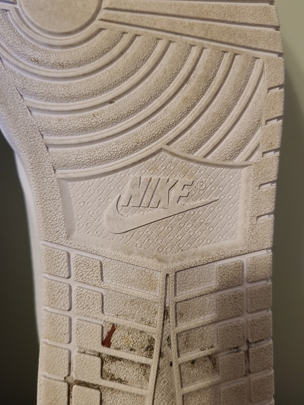 Nike Air Jordan 1 Retro Low White Leather Slip On's AV3918-100 Size 11 - Picture 8 of 16